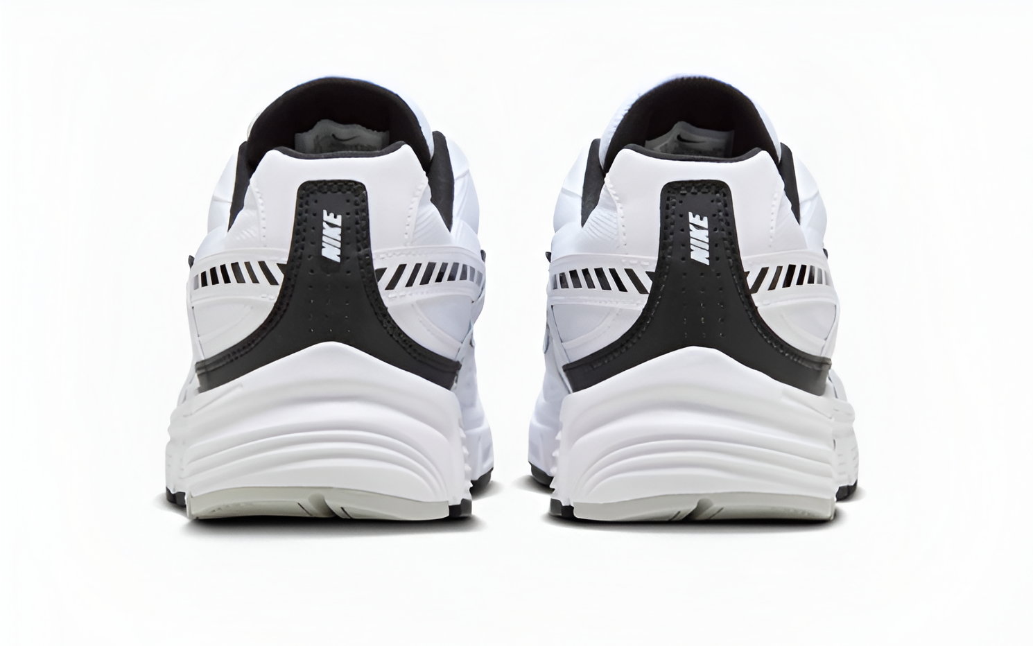 Nike initiator Blanco/Negro